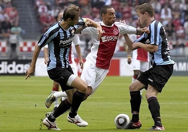 的默契配合 的默契配合